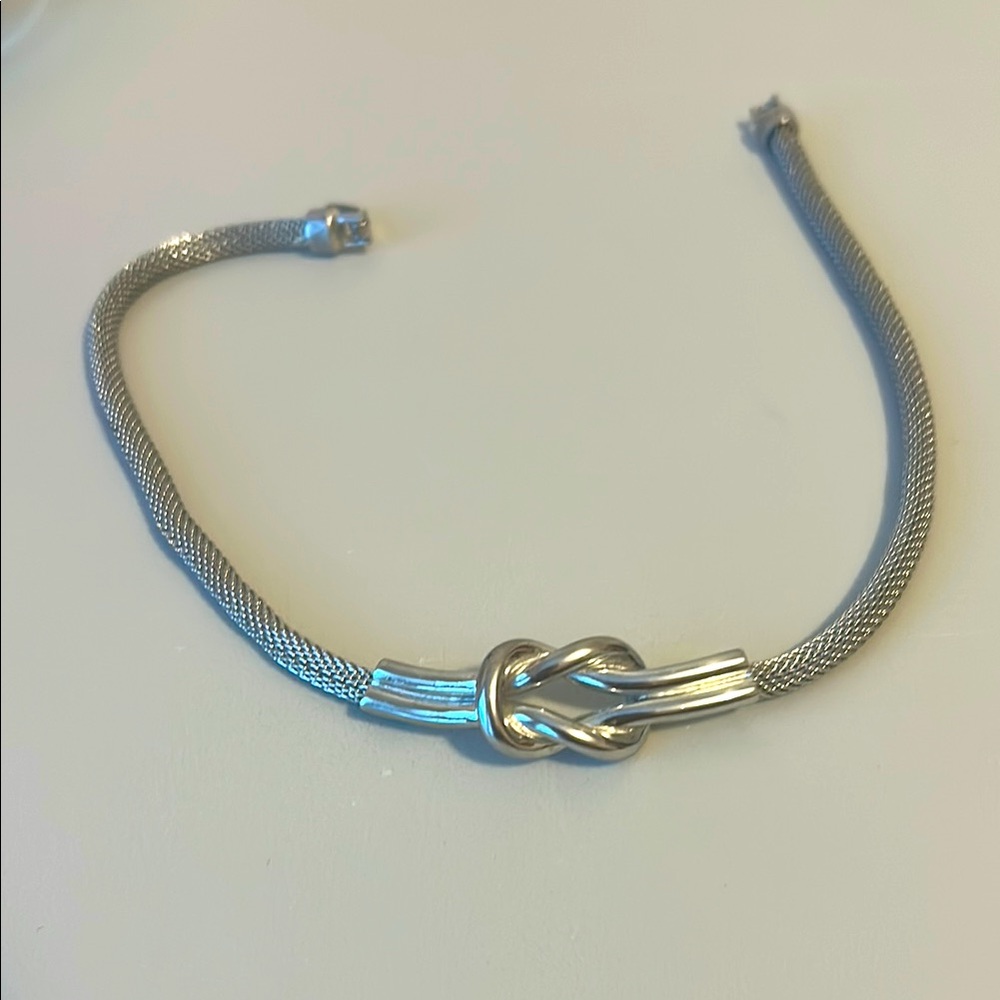 Elegant Silver Plated  Knot Choker Necklace
